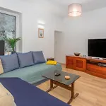 1 Bedroom Cozy In Dom wakacyjny *