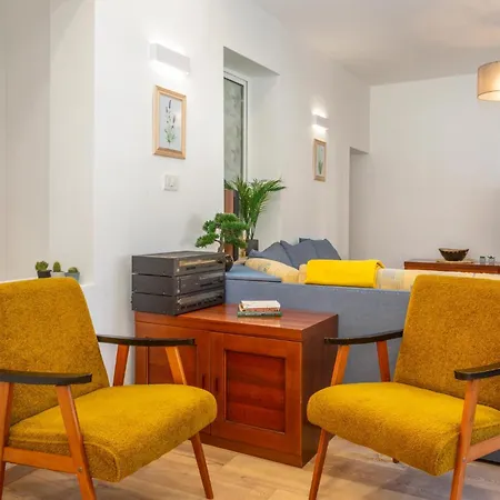 1 Bedroom Cozy In * Lukezi