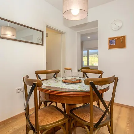 1 Bedroom Cozy In *