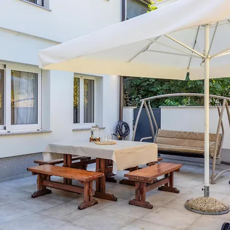 1 Bedroom Cozy In * Lukezi