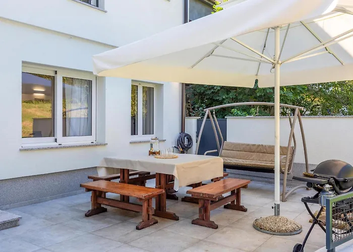 1 Bedroom In * Lukezi